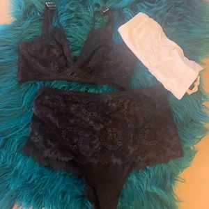 Lonely black lingerie set